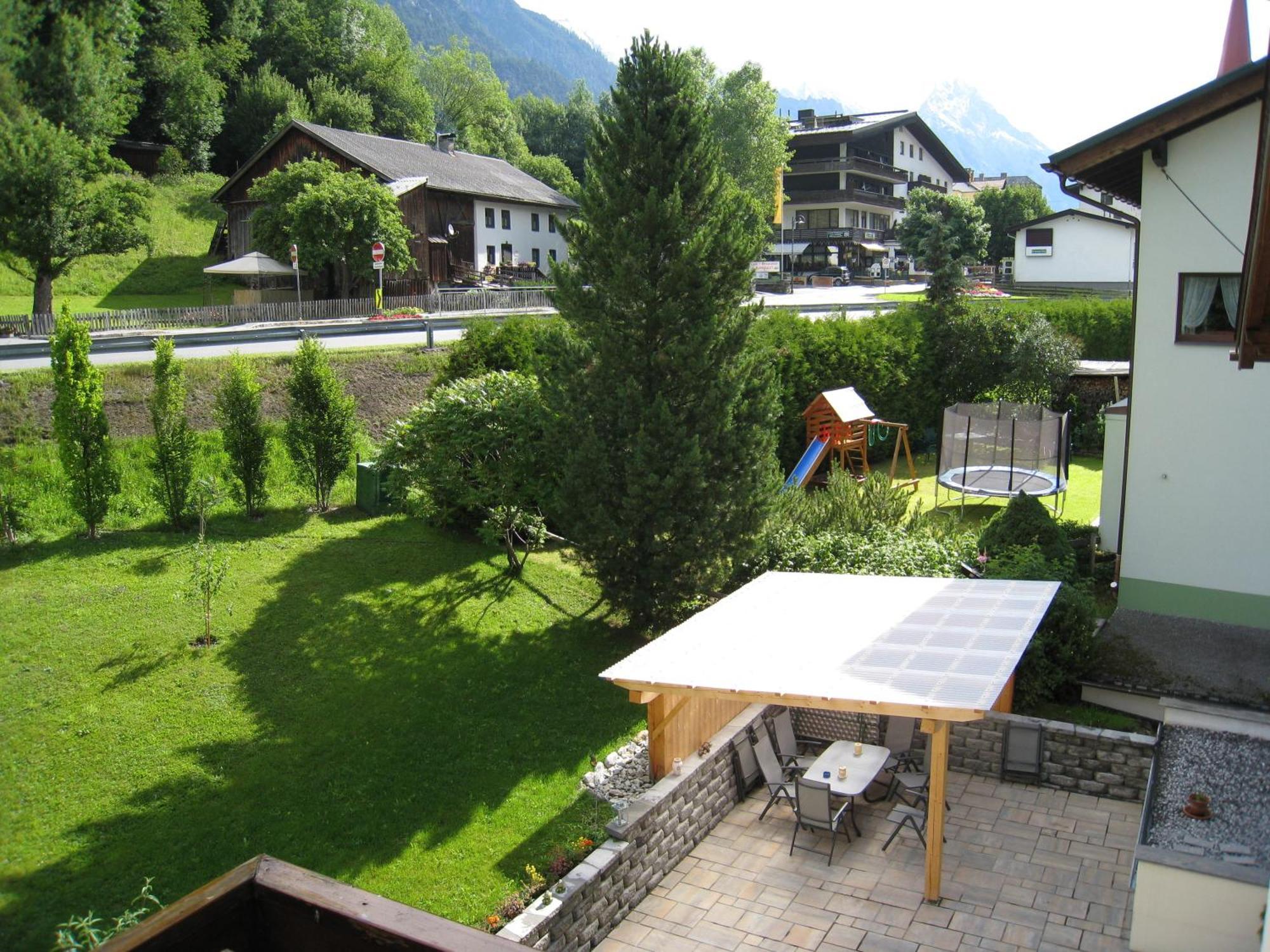Haus Birgit Hotel Pettneu am Arlberg Bagian luar foto
