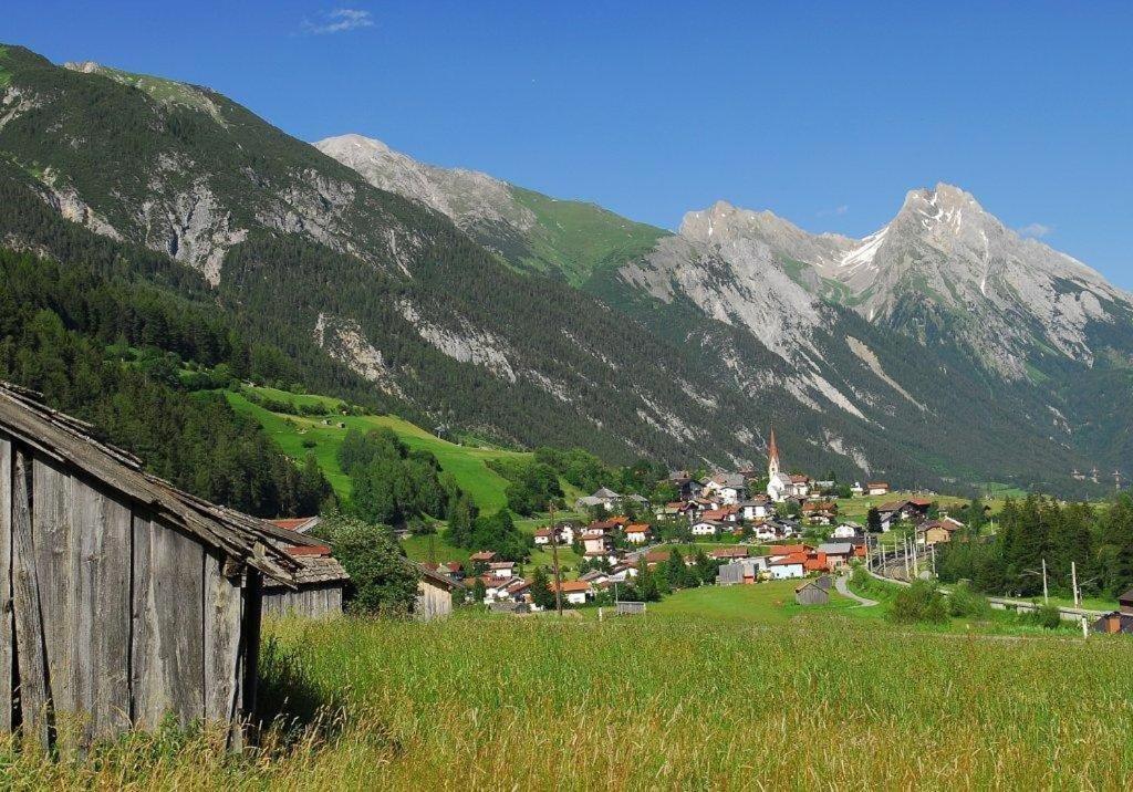 Haus Birgit Hotel Pettneu am Arlberg Bagian luar foto